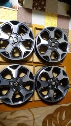 ハスラー　純正ホイール　4本セットの内の2本①のサムネイル