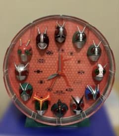 仮面ライダー 置時計のサムネイル