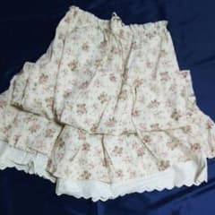 アース，ロングスカート新品 花柄&レースのサムネイル