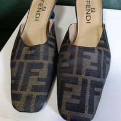 FENDI ズッカ柄 ミュール サンダル - メルカリ