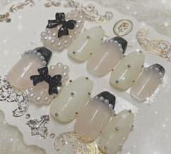 ガーリーフレンチネイルチップ オーダー可能꒰ঌ♡໒꒱のサムネイル