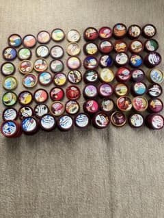 No noticeable damage. Some duplicates. Total of 185 cards.