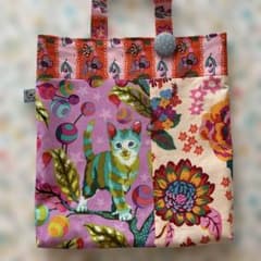 ハンドメイド トートバッグ 猫 ティーカップ柄 手提げA4 ナタリーレテ