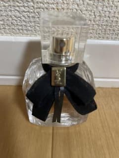 YSL モンパリ オードパルファム　香水　30mlのサムネイル