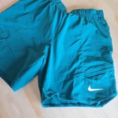 NIKE DRI-FIT ハーフパンツ グリーン Mサイズのサムネイル