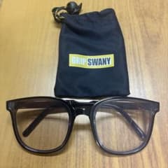 GRIP SWANY ケース付き 折りたたみ式 調光サングラス