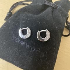 Tom Wood Nova Huggies ピアス スターリングシルバー Tom Wood Nova Huggies ピアス スターリングシルバー - メルカリ