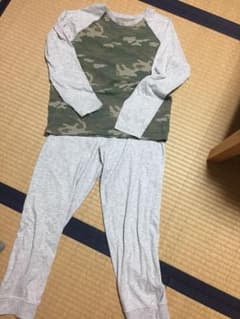 ユニクロ  パジャマのサムネイル