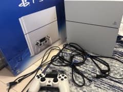 PlayStation 4 本体 ホワイト　500G CUH-1200Aのサムネイル