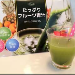 めっちゃたっぷりフルーツ青汁のサムネイル