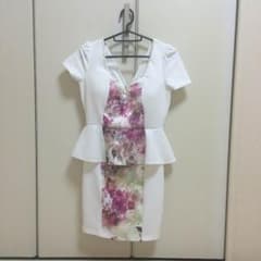 ミニドレスのサムネイル