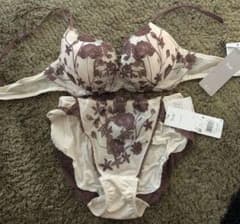 ワコール Yue下着セットD70 - メルカリ