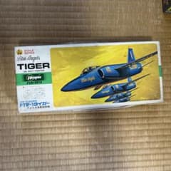 ハセガワ 1/72 ブルーエンジェルス F11F-1タイガーのサムネイル