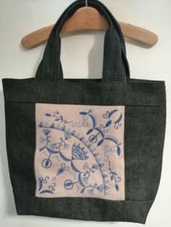 ハンドメイド デニムトートバッグ 刺繍のサムネイル