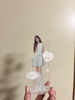 ILLIT MINJU SWEET COZY TIME アクリルスタンドのサムネイル