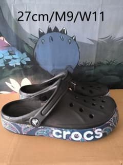 Crocs クロックス サンダル ペイズリー柄 ブラック 27cmのサムネイル
