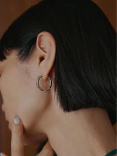【完売】MARIA BLACK Broken 25 Earring