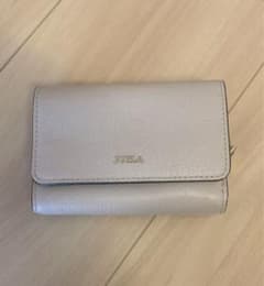 FURLA 財布　三つ折り　ベージュのサムネイル