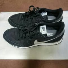NIKE インターナショナリストのサムネイル