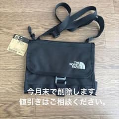 THE NORTH FACE ブラック ショルダーバッグのサムネイル
