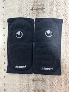 サッカー 膝サポーター Mサイズuhlsport ブラック 左右セットのサムネイル
