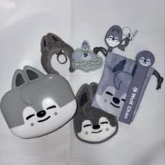 straykids ウルフチャン バンチャンまとめ売り - メルカリ
