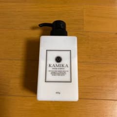 カミカ 黒髪クリームシャンプー KAMIKA 400gのサムネイル