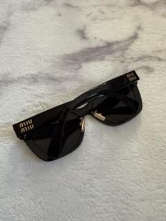 miumiuサングラスのサムネイル