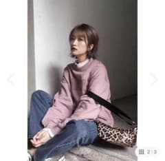 R❤︎様専用　moussy トレーナーのサムネイル