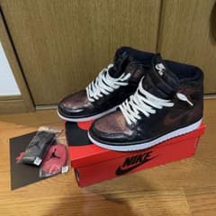 W AIR JORDAN 1 HI OG FEARLESSのサムネイル