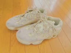 adidas YEEZY 500のサムネイル
