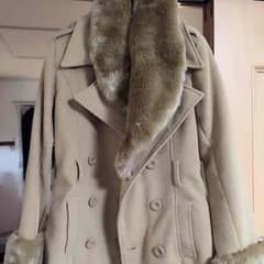 新品コートのサムネイル