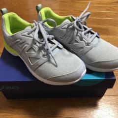 hiro-kichi様専用　asics  新品未使用　スニーカー　23.5のサムネイル