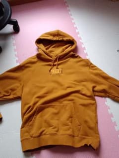 KITH マスタード フード付きパーカーのサムネイル