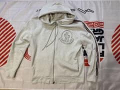 うもまちゃん様専用MONCLER MAGLIA CARDIGANフルジップパーカ - メルカリ