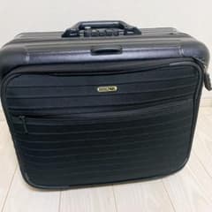 【takeo mail さん専用】RIMOWAリモワ サルサ 機内持ち込み可能のサムネイル