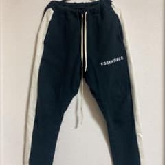 エッセンシャルズ　ESSENTIALS スウェットのサムネイル