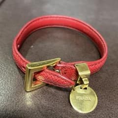PRADA プラダ　レザー ブレスレット　チャームのサムネイル