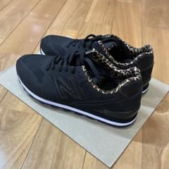 New Balance スニーカー 黒 ヒョウ柄ライニング　サイズ24センチのサムネイル