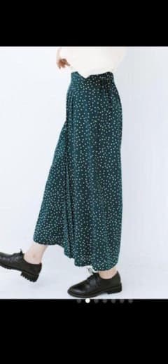haco!新品未使用　グリーンプリーツパンツのサムネイル