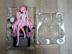 桜ミク フィギュア（開封済・未使用） -桜提灯 ver.- AMP+のサムネイル