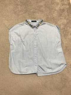 【ユーリア555様専用】トゥモローランド ビジュー ブラウスのサムネイル