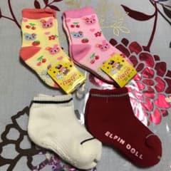 ベビーソックス　4足セットのサムネイル