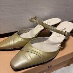 FRESCA★GINZA ★ミュール★パンプス★ゴールド 23.5cmのサムネイル