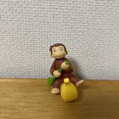 おさるのジョージの置物のサムネイル