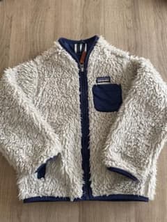Patagonia フリースジャケット クリーム色のサムネイル