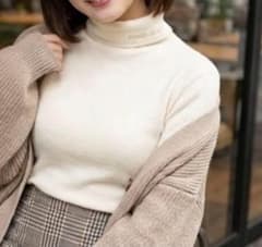 FENDI フェンディ タートルネック ニット セーター アイボリー ロゴ