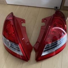スズキ スイフトスポーツ ZC32S 純正 テールランプのサムネイル