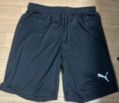 PUMA サッカー ハーフパンツ ブラック　新品　未使用品　タグ付きのサムネイル