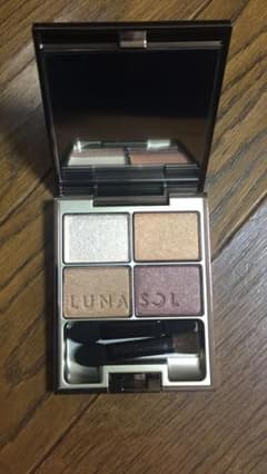 ルナソル LUNASOL  スキンモデリングアイズ 02 新品未使用のサムネイル
